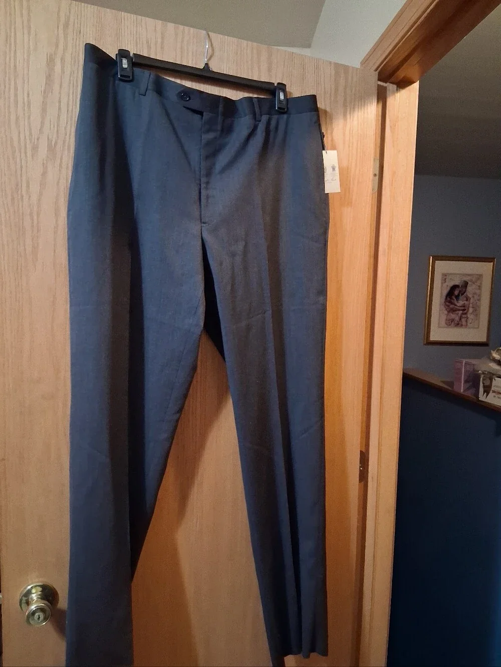 Austin Reed Signature men's dress pants. 100 % Worsted wool trouser, charcoal 42